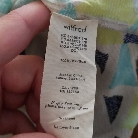 Under/Wilfred silk geo tank top aritzia - Picture 5 of 6